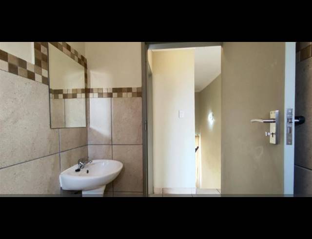 3 BEDROOM HOUSE FOR SALE IN ALBERTON CENTRAL